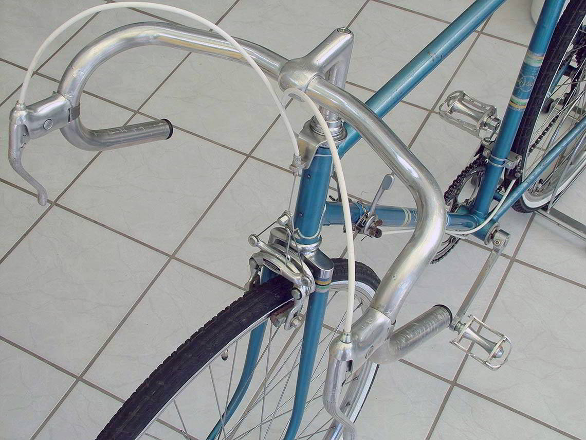 Fahrradlenker in seiner Rohfassung wieder am Diamantrad Klassiker montiert 