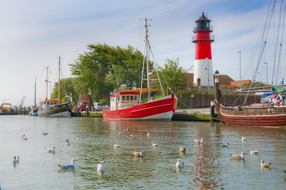 Kleine Fischkutter in Büsum - Diamantrad-Blog