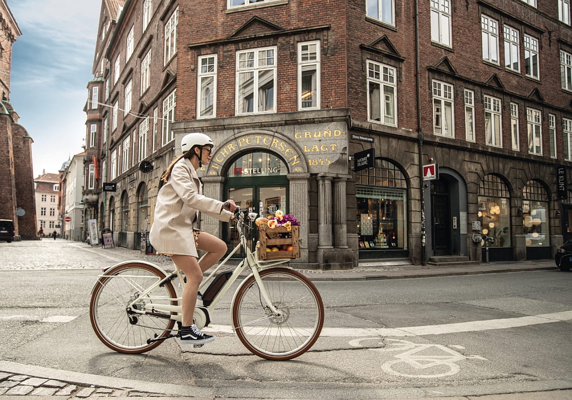 Frau auf Diamantrad - Coronavirus und Fahrradfahren - Diamantrad-Blog