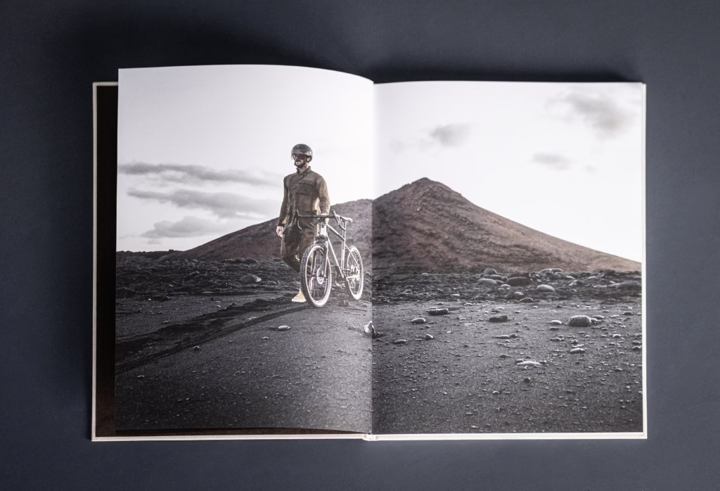 Eine Seite aus dem Diamant Jubiläumsbuch mit dem Diamant 140